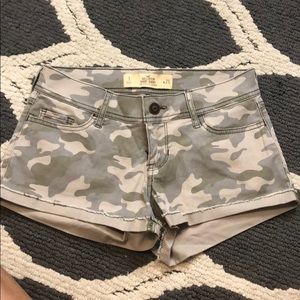 Hollister Camo shorts